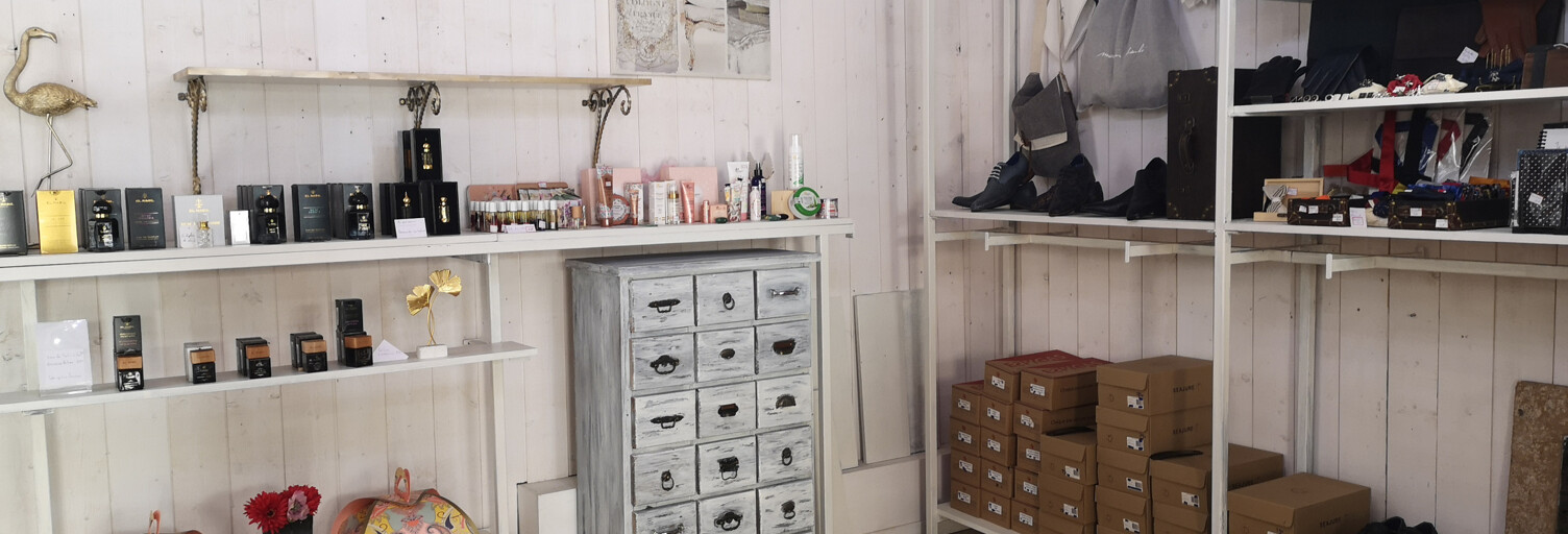 Commerce  25 m² à louer à Aigues-Mortes (30220)