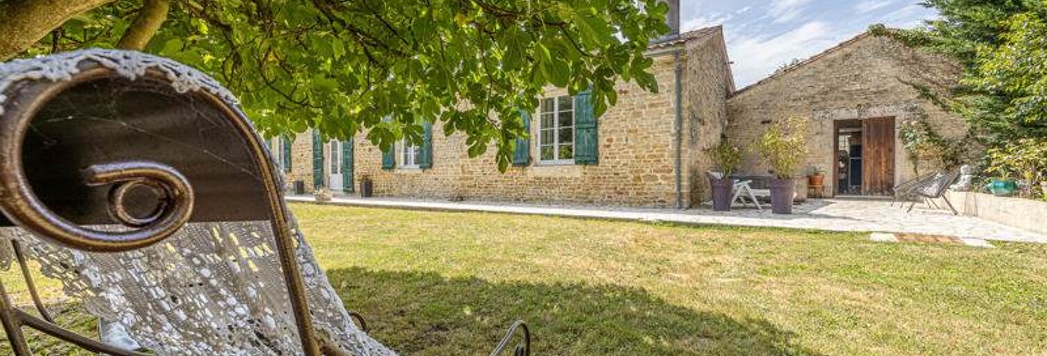 Maison 6 Pièces 166 m² à vendre à Genouillé (17430)