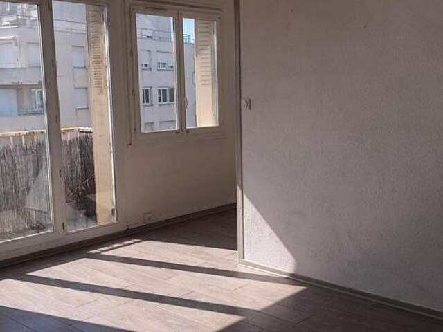 Appartement 4 pièces 65 m² à Saint-Priest — photo du bien