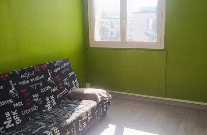 Vente appartement 4 pièces 65 m² Saint-Priest (69800) — photo 5