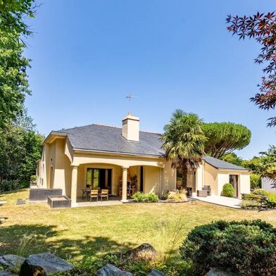 Maison 7 pièces 751679 €