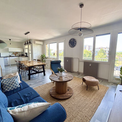 Appartement 5 pièces 157000 €