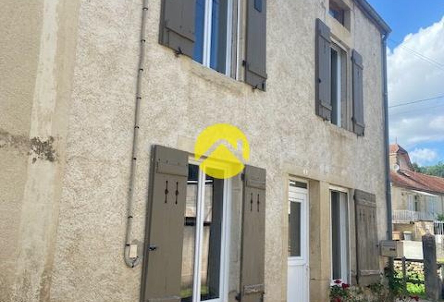 PETIT BUDGET — photo 1