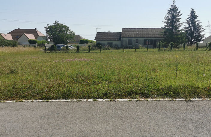 À vendre   Terrain constructible ( à bâtir) à Bouranton   87 — photo 2