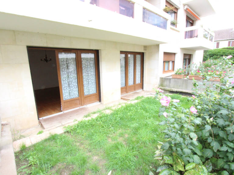 Centre-ville proche commerces et gare, appartement F3 et par — photo 1