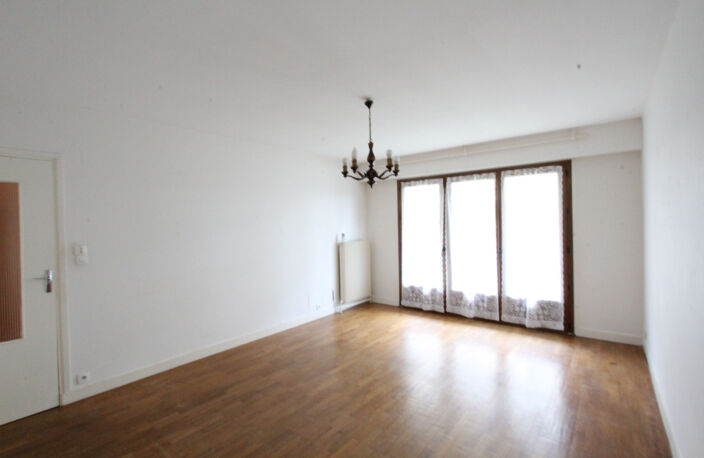 Centre-ville proche commerces et gare, appartement F3 et par — photo 2