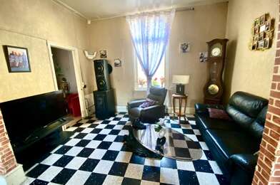 Maison 6 pièces 74800 €