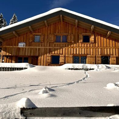 Maison 5 pièces 831900 €