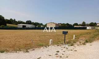 Terrain  2400 m² à vendre à Barro (16700)