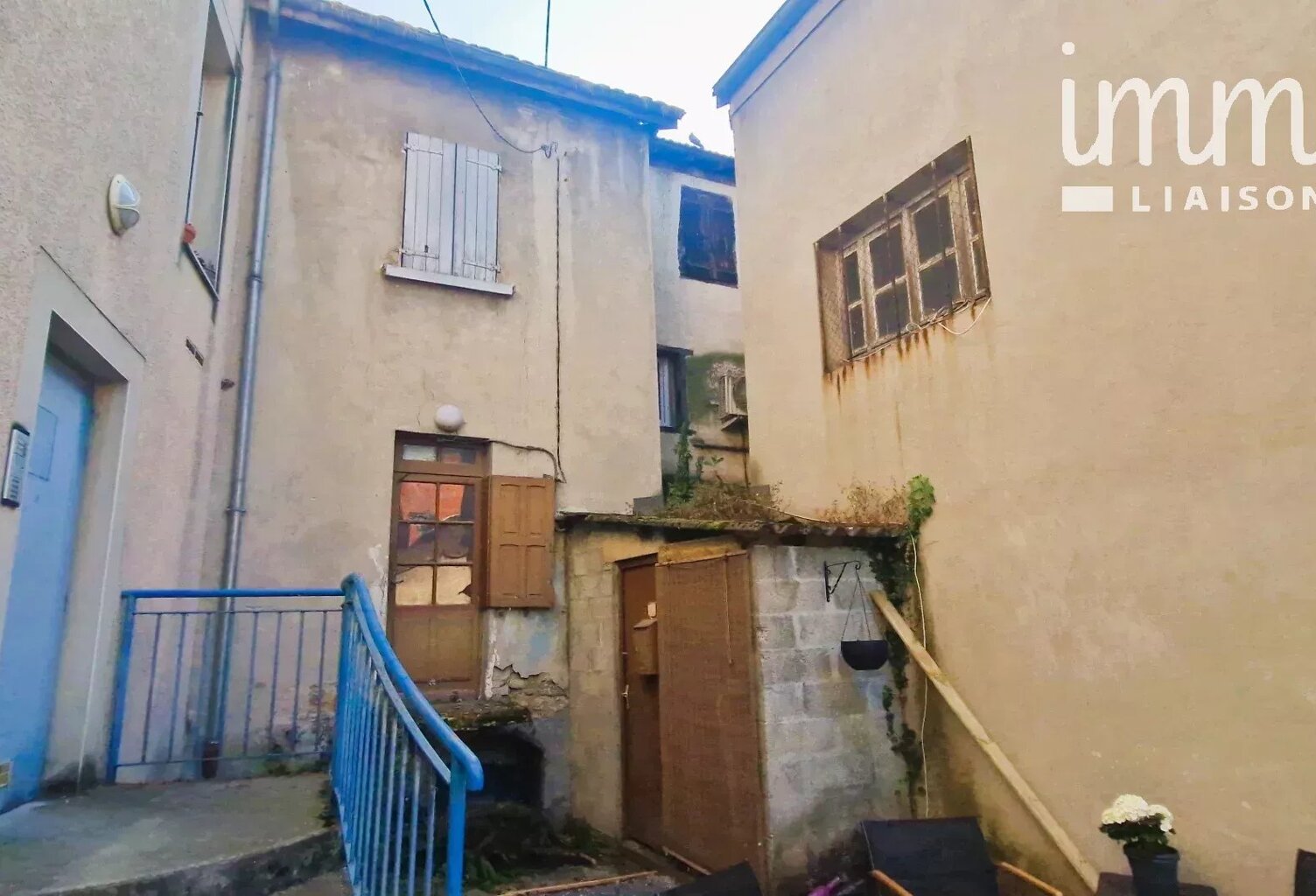 Compromis en cours : Maison à Rénover 70m2 + Local Loué 35m2 – F — photo 1
