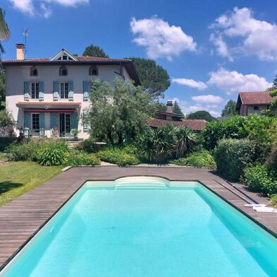 Maison 6 pièces 443100 €