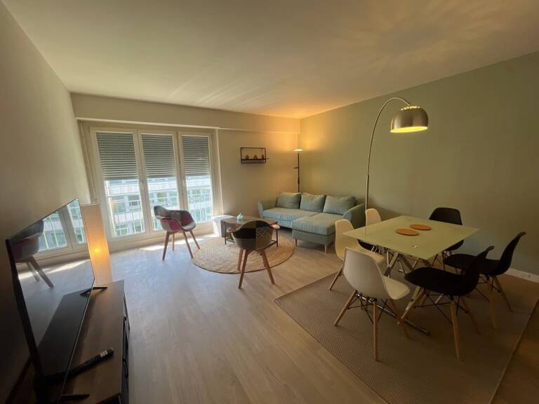Appartement À Louer — photo 1