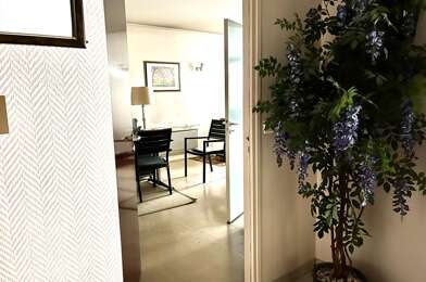 Bureau 4 pièces 248000 €