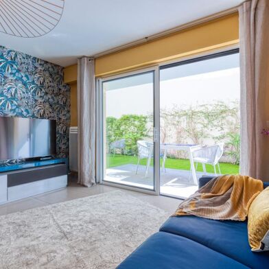 Appartement 3 pièces 2560 €