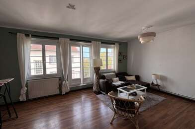 Appartement 3 pièces 815 €