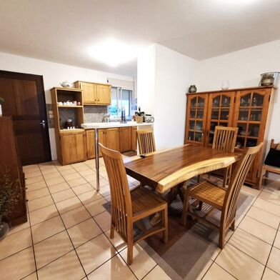 Appartement 3 pièces 114774 €