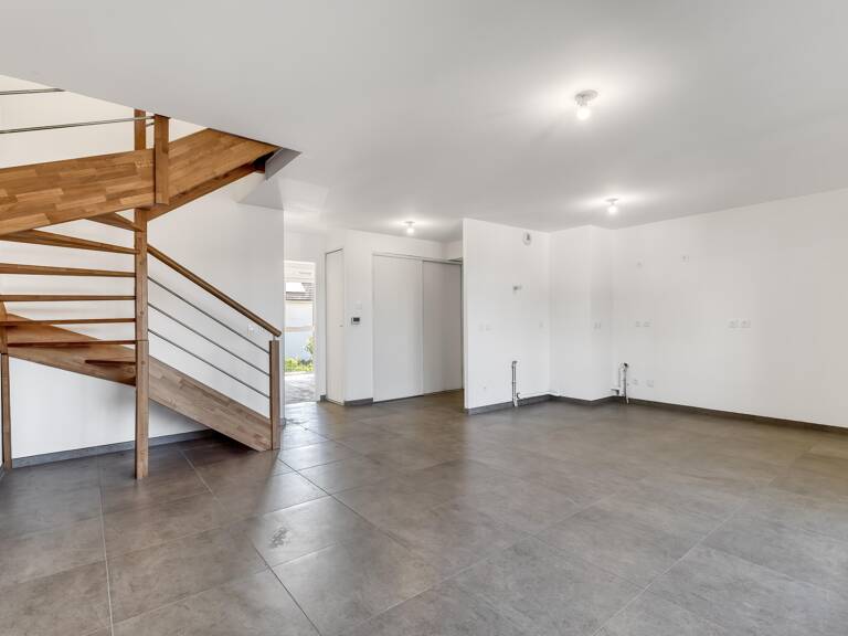 Duplex spacieux, 4 chambres, dernier étage AMBILLY  — photo 1