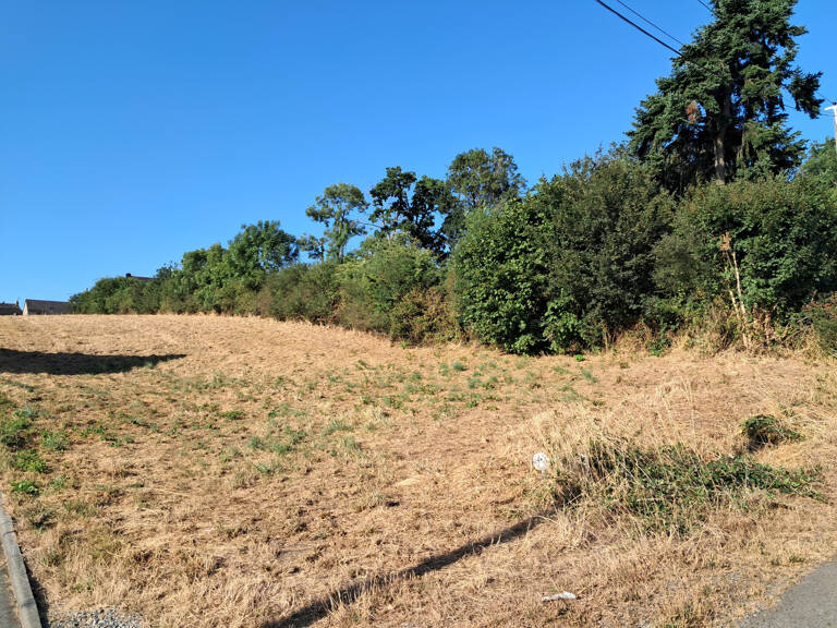 Terrain constructible de 833m2 — photo 1
