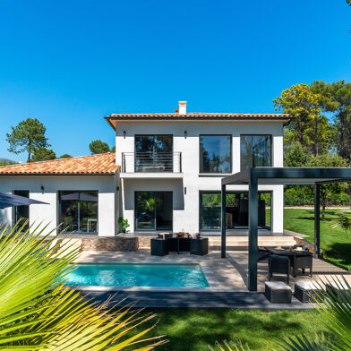 Maison 5 pièces 590000 €