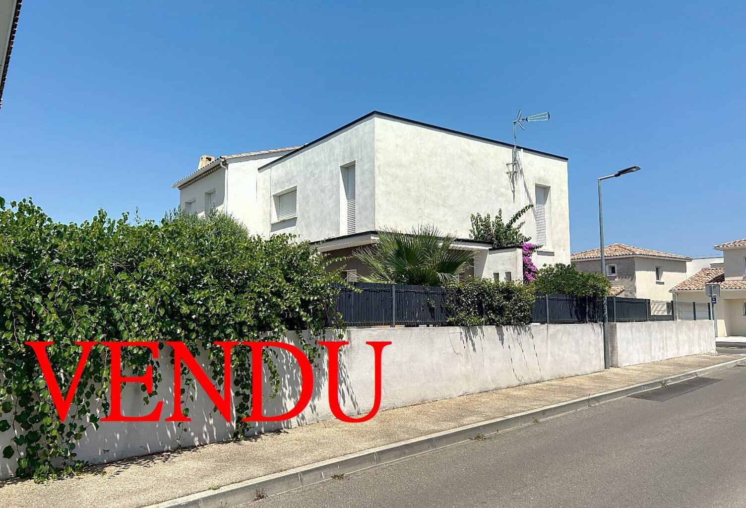 CALVISSON — photo 1