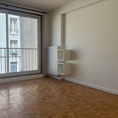 Appartement 1 pièces 815 €