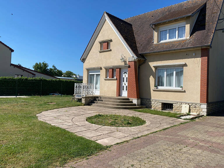 Maison  142 m2  à Evreux — photo 1