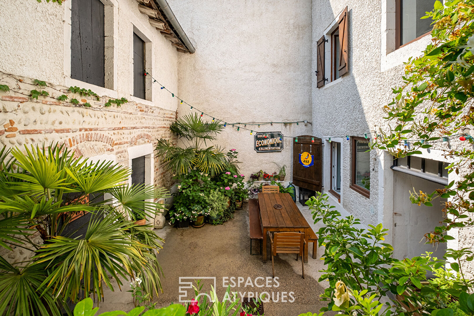 Maison M T7