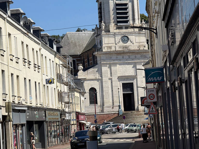 Bolbec Murs commerciaux avec local commercial a vendre — photo 1