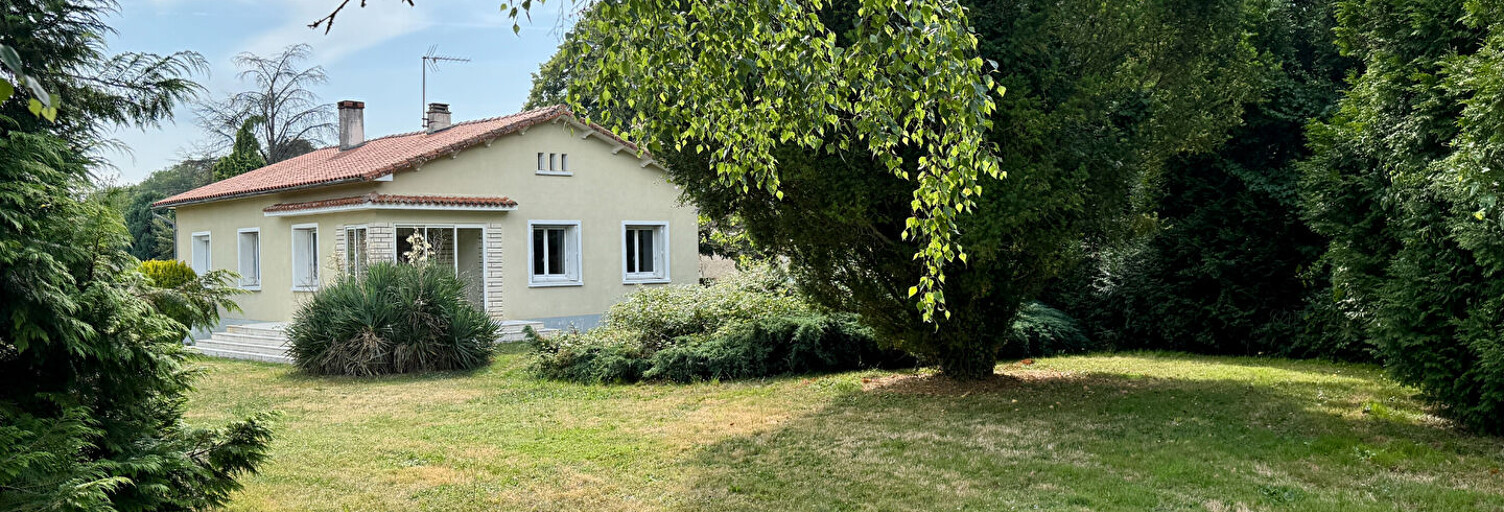 Maison 5 Pièces 98 m² à vendre à Cellefrouin (16260)