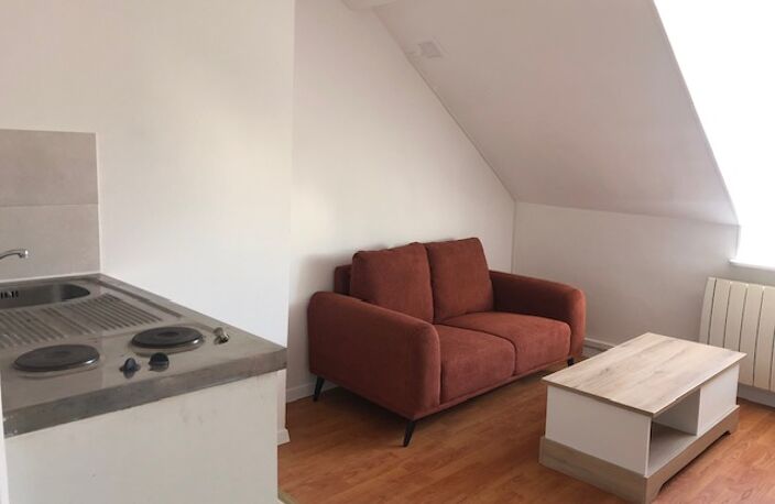 Beau F2 meublé lumineux - Coeur de ville, à 2 min de la gare Vernon-Giverny - 660 € — photo 2