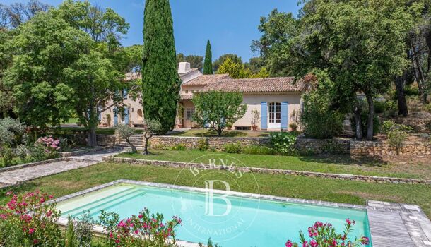Villa / Maison 9 pièces  à vendre Aix-en-Provence 13100
