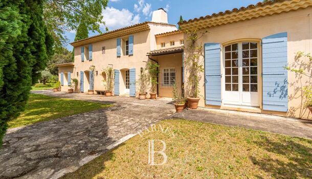 Villa / Maison 9 pièces  à vendre Aix-en-Provence 13100