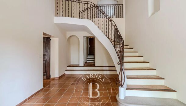 Villa / Maison 9 pièces  à vendre Aix-en-Provence 13100