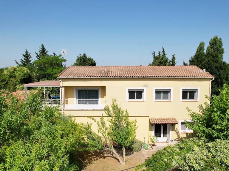 Uzès : Maison avec jardin à 600m du centre historique — photo 1