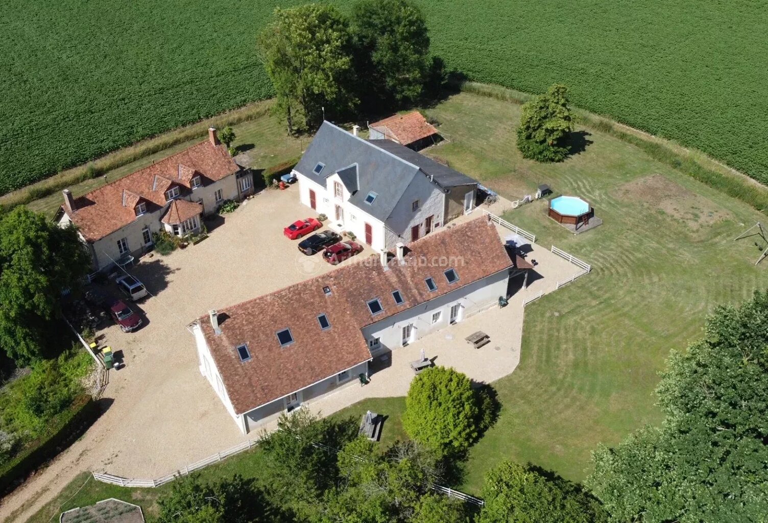 Maison plus 4 gîtes à La Chartre sur le Loir — photo 1