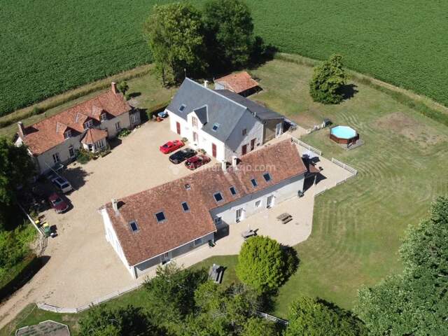 Maison plus 4 gîtes à La Chartre sur le Loir — photo du bien