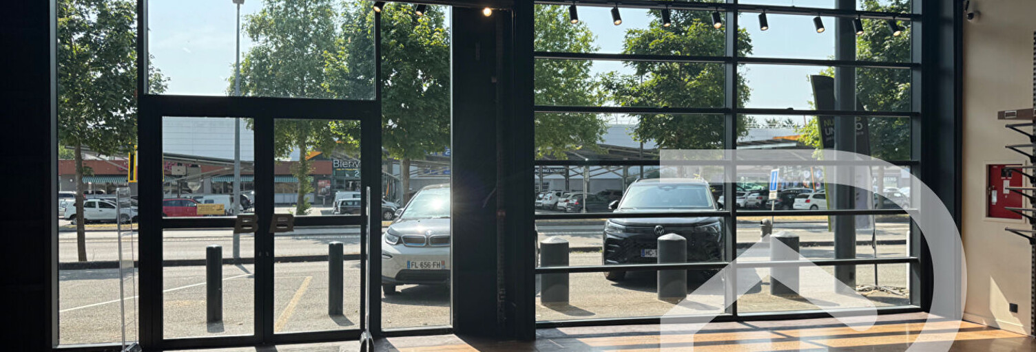 Commerce  600 m² à louer à Auch (32000)