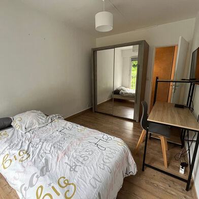 Appartement 4 pièces 385 €
