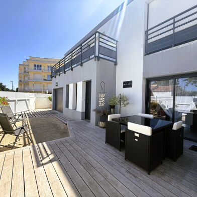 Maison 5 pièces 340550 €