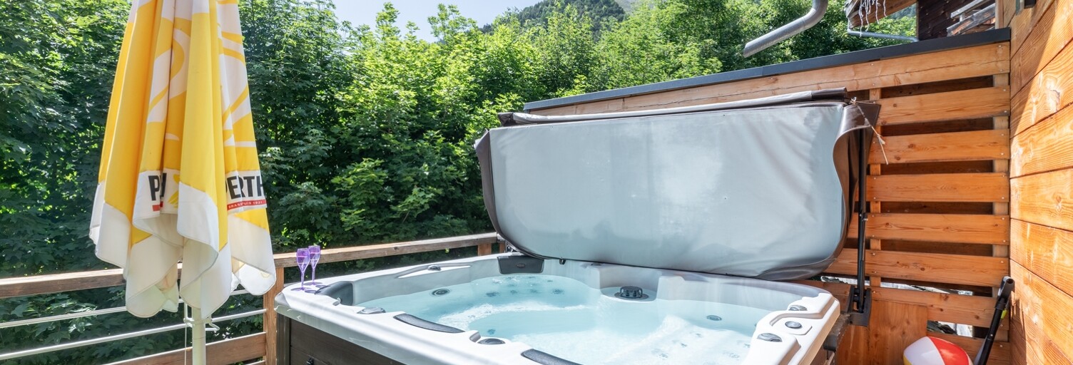 Maison 8 Pièces 223 m² à vendre à Huez (38750)