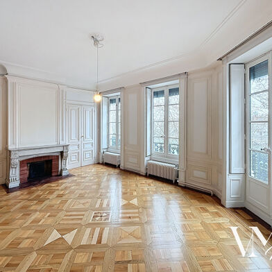 Appartement 5 pièces 2350 €
