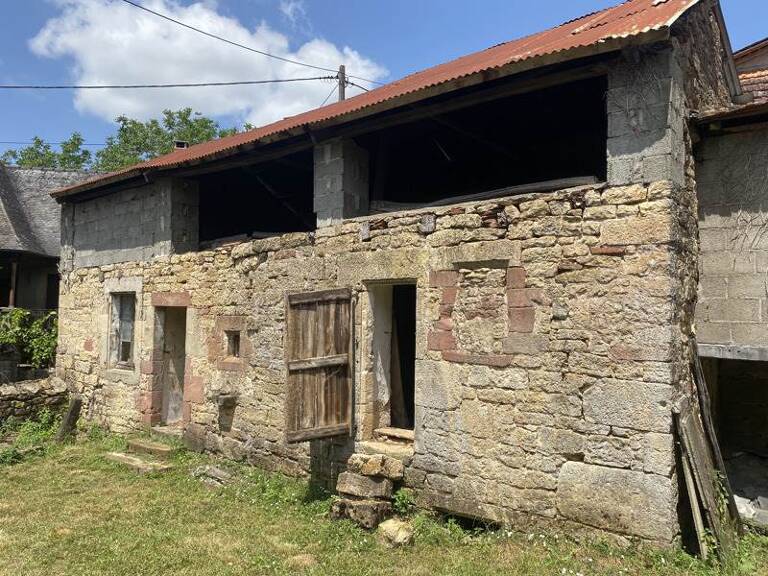 Maison en pierre de 2 pièces principales — photo 1