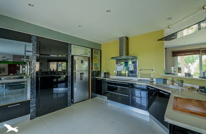 Vente maison 5 pièces 163 m² Sainte-Eulalie (33560) — photo 2