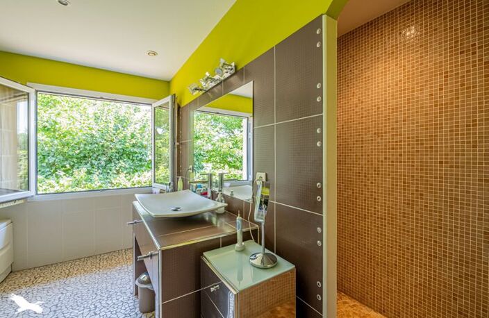 Vente maison 5 pièces 163 m² Sainte-Eulalie (33560) — photo 5