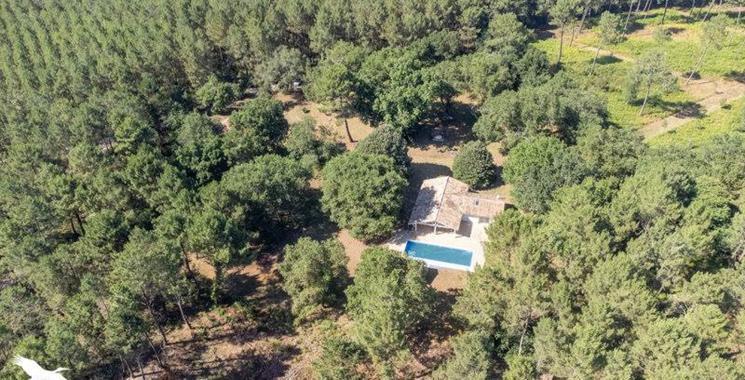 Contemporaine de 9 pièces principales — photo 1