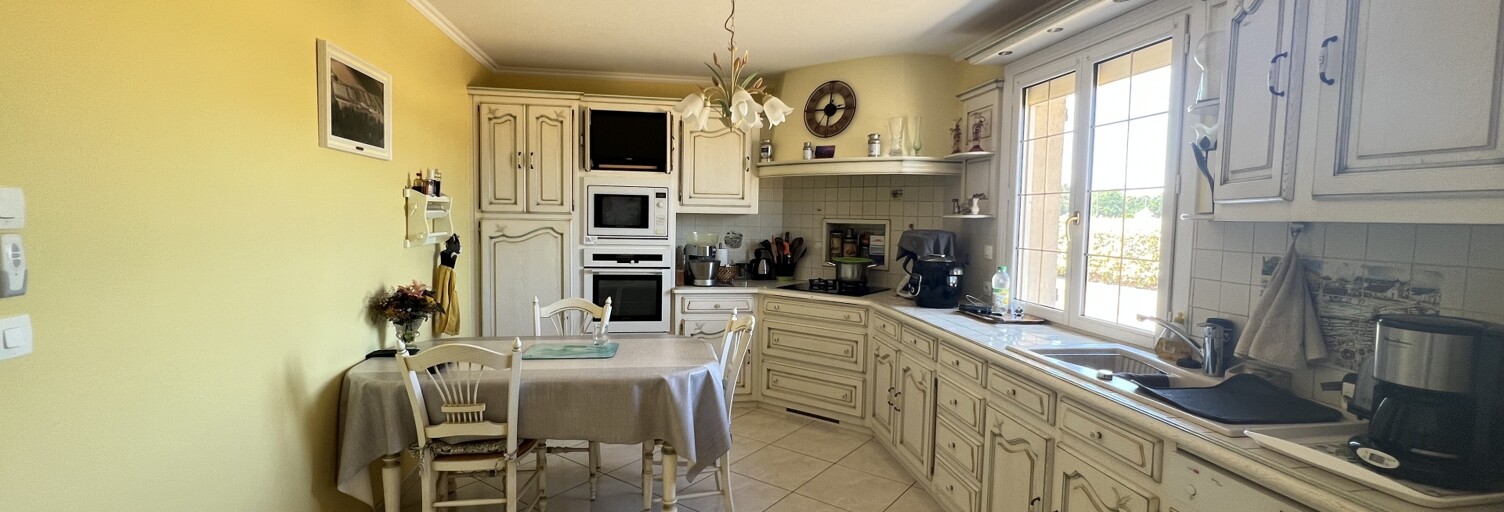 Maison 14 Pièces 219 m² à vendre à Fatines (72470)