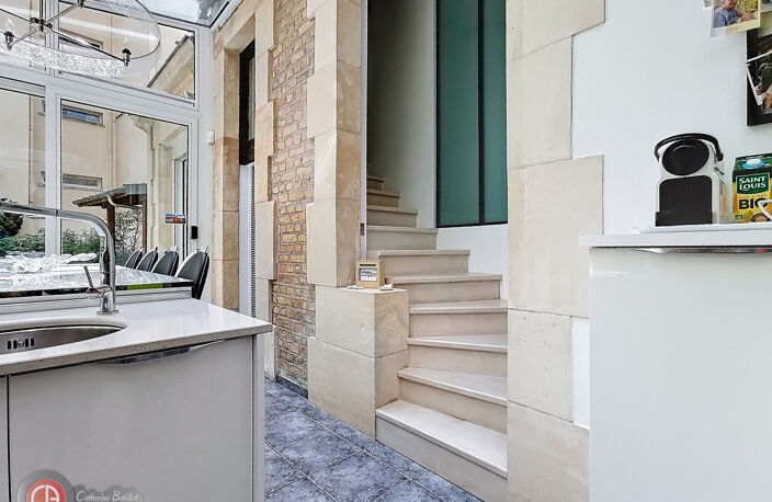 EXCEPTIONNEL SECTEUR HOTEL DE VILLE IMMEUBLE DE STANDING — photo 4