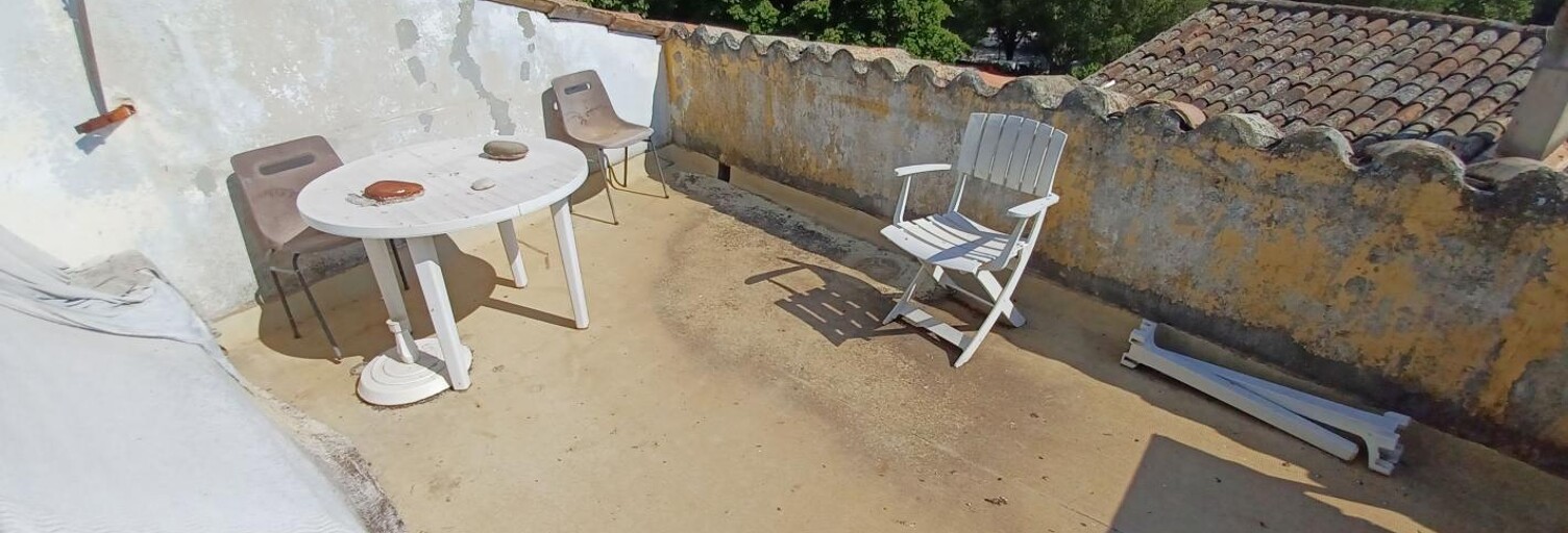 Immeuble  135 m² à vendre à Saint-Martin-de-Brômes (04800)