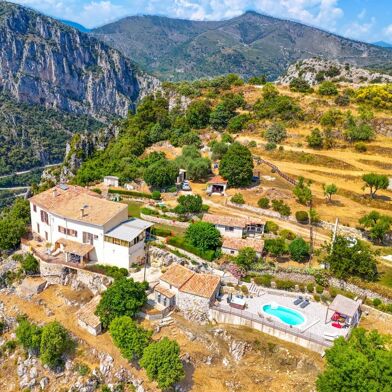 Maison 8 pièces 790000 €