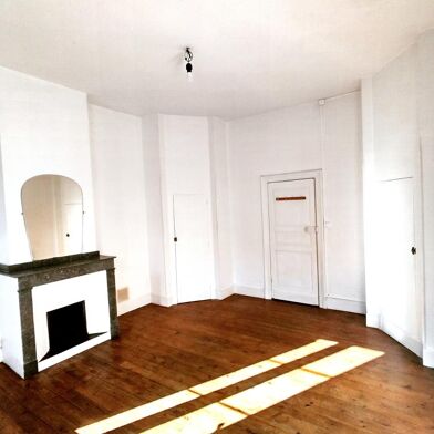 Maison 3 pièces 870 €